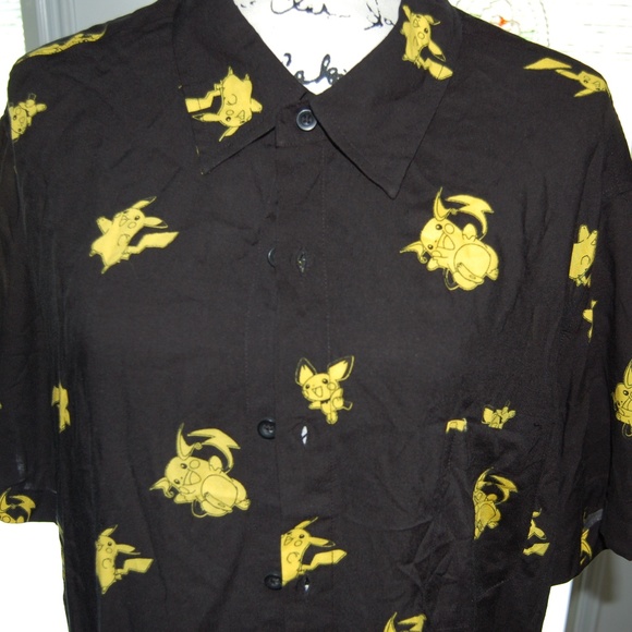 Pokemon Shirt - Picture 3 of 4